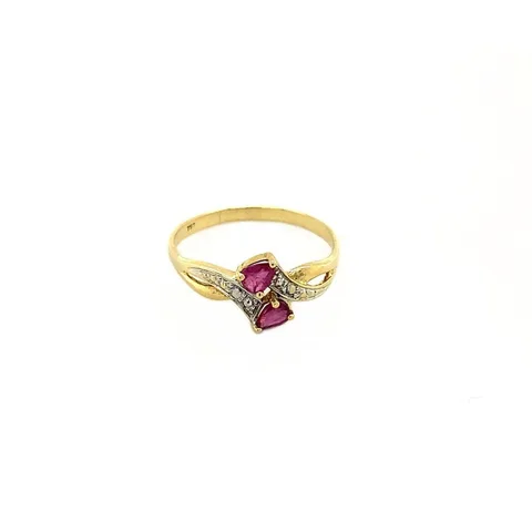 Vintage 18K Gold Ring with Ruby