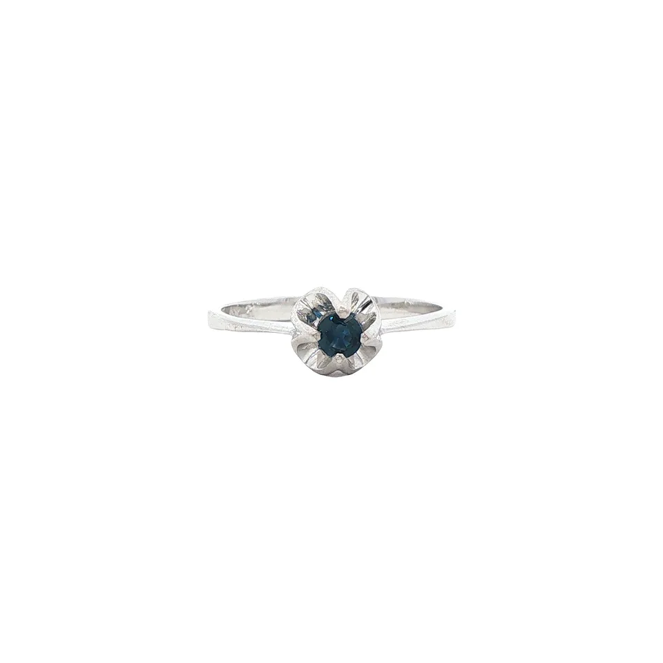 Vintage 14K White Gold Ring with Sapphire