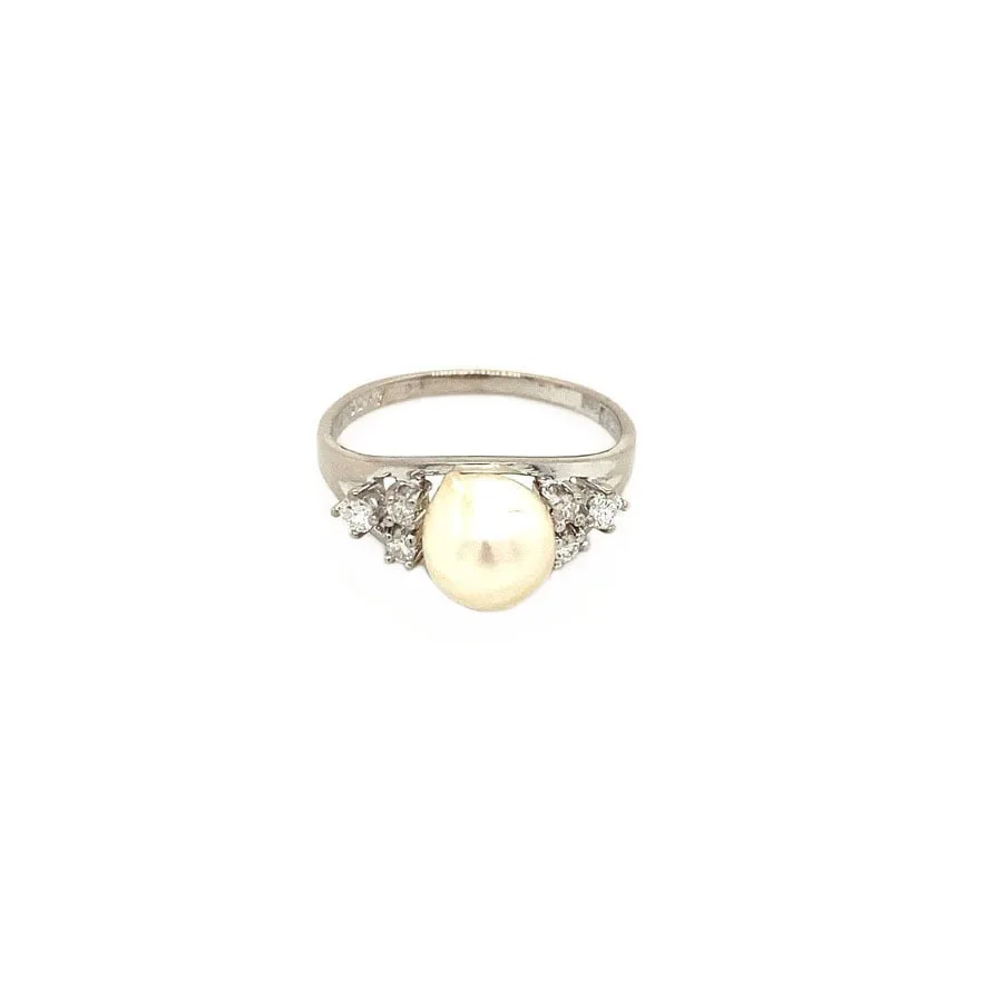 Vintage 14K White Gold Ring with Pearl and Diamond