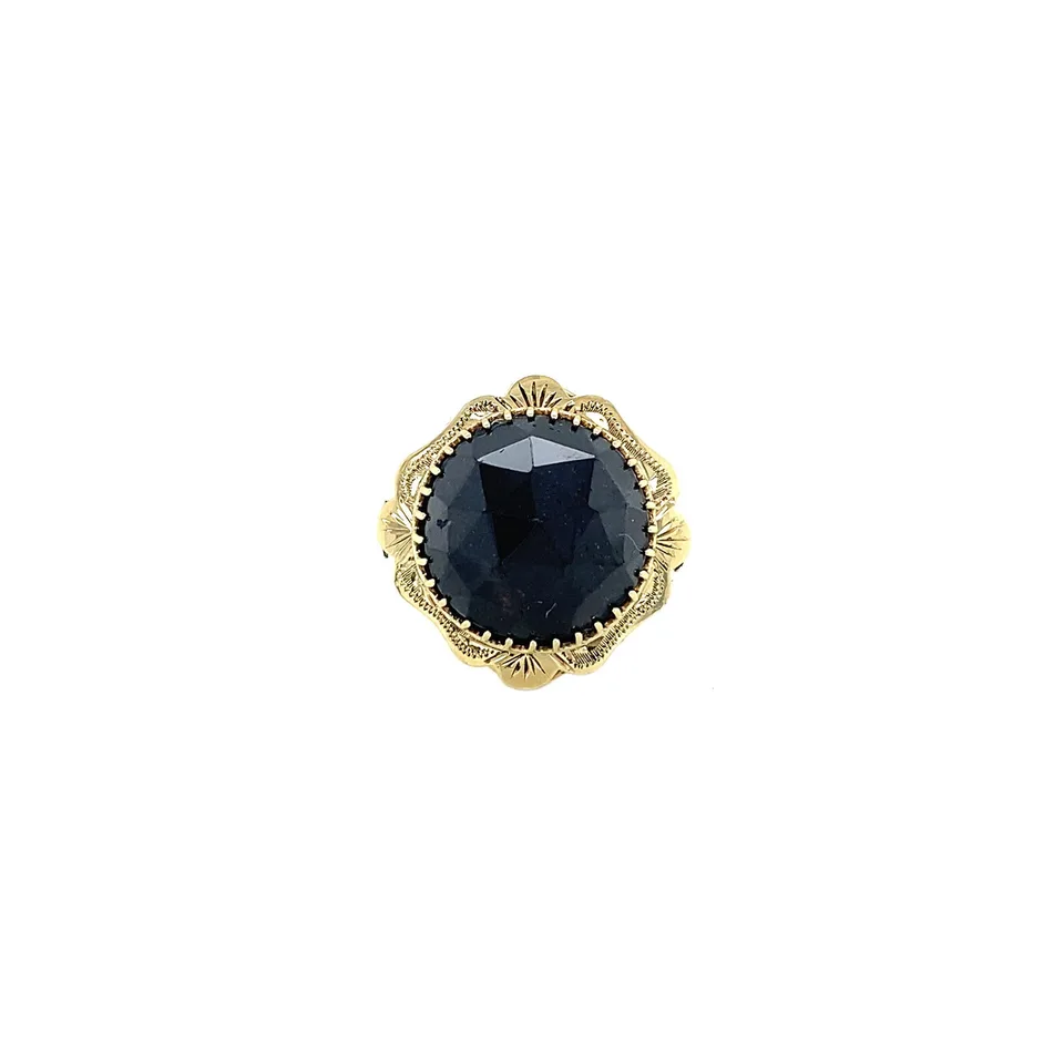 Vintage 14K Gold Ring with Garnet