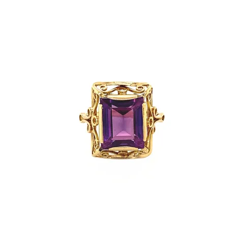Vintage 14K Gold Ring with Amethyst