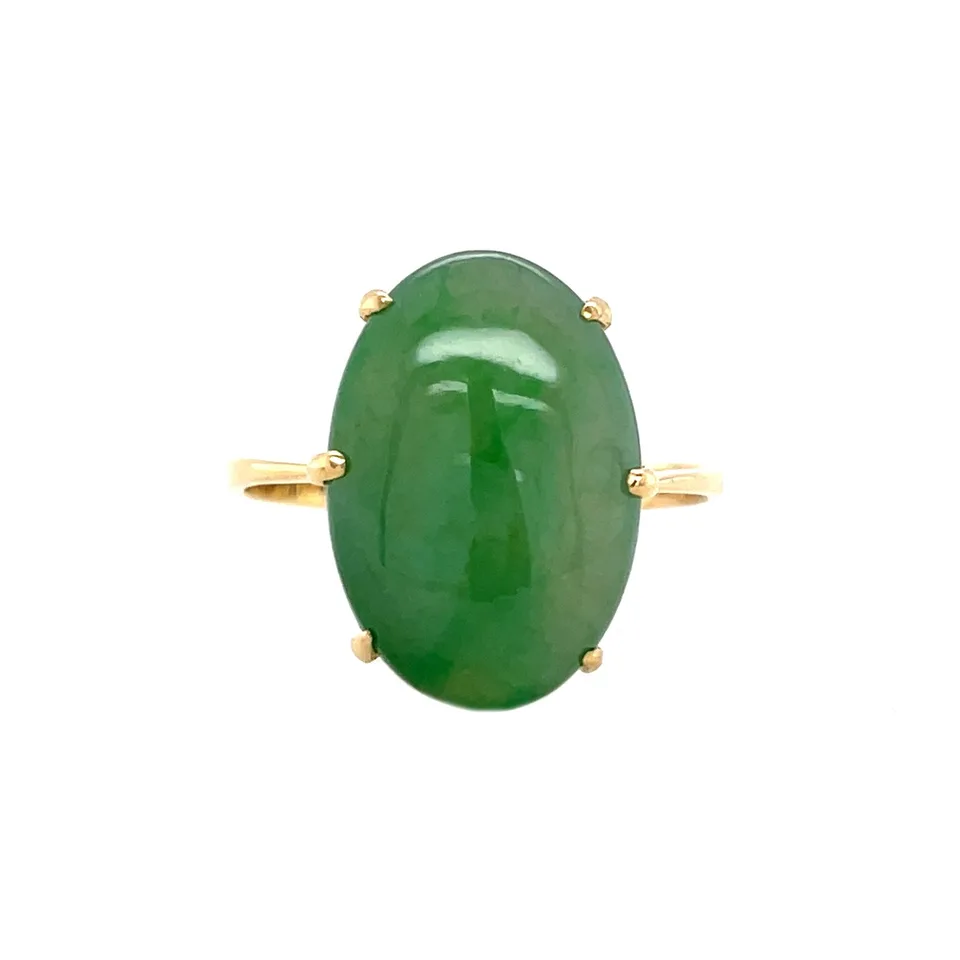 Vintage 18K Gold Ring with Jade