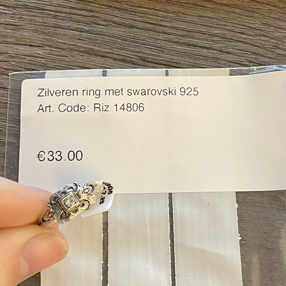 Vintage Sterling Silver Ring with Swarovski