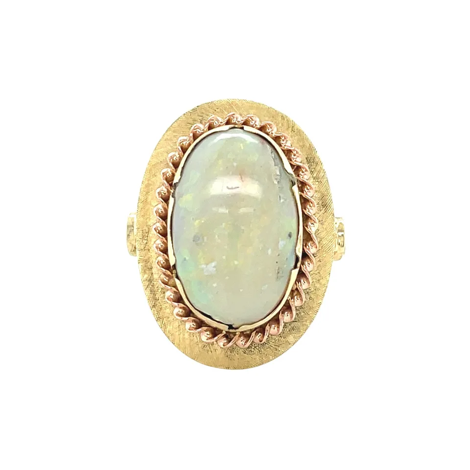 Vintage 14K Gold Ring with Opal