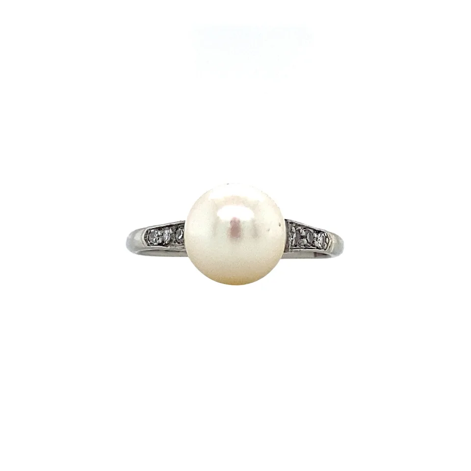 Vintage 14K White Gold Ring with Pearl and Diamond