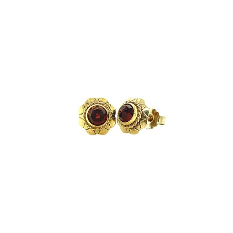 Vintage 14K Gold Stud Earrings with Garnet