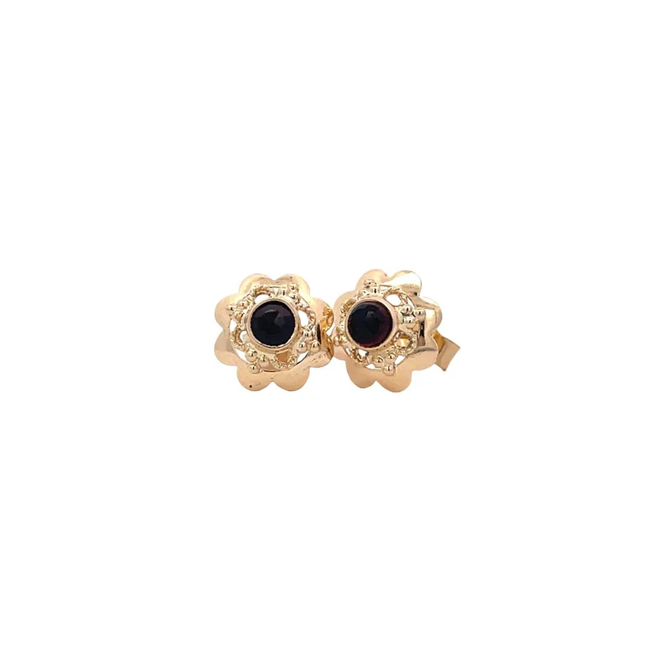 Vintage 14K Gold Stud Earrings with Garnet