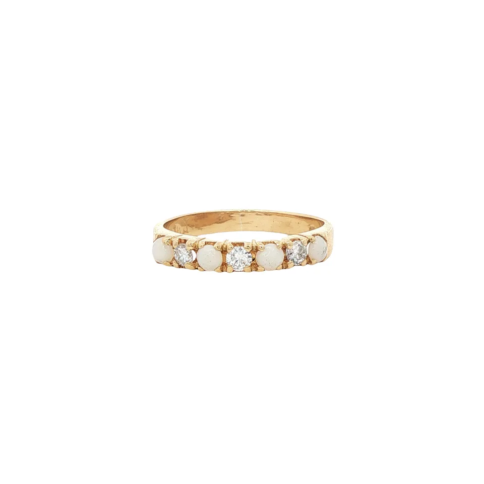 Vintage 14K Gold Ring with Opal and Diamond