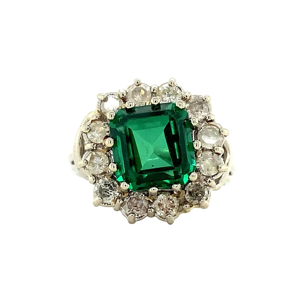 Vintage 18K White Gold Cluster Ring with Diamond and Green Spinel