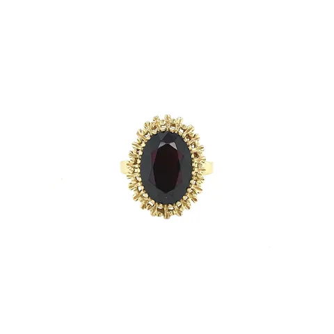 Vintage 14K Gold Ring with Garnet