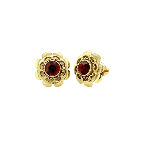 Vintage 14K Gold Stud Earrings with Garnet