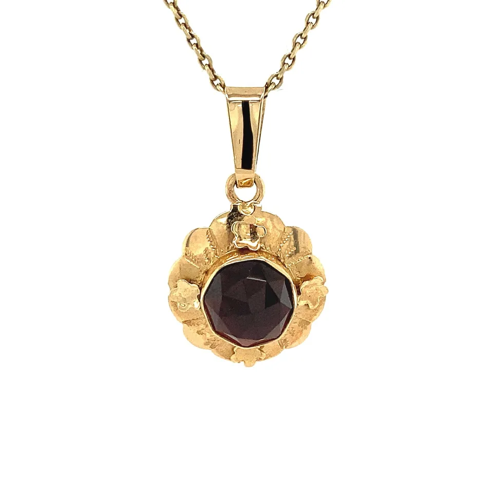 Vintage 14K Gold Pendant with Garnet