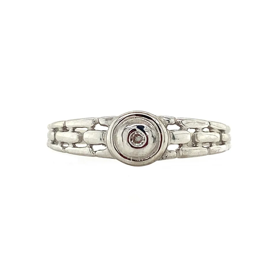 Vintage 8K Gold Ring with Cubic Zirconia