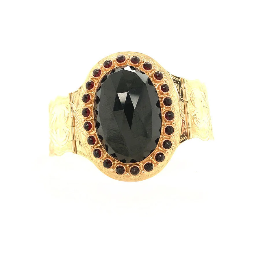 Vintage 14K Gold Bracelet with Garnet