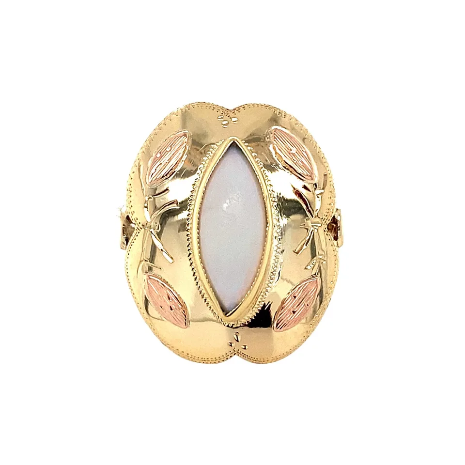Vintage 14K Gold Ring with Opal