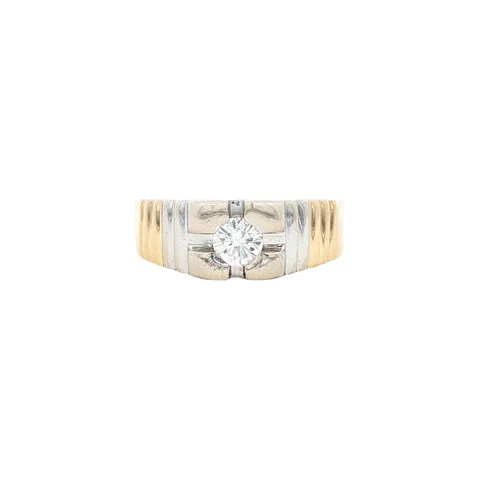 Vintage 18K Two Tone Gold Ring with Diamond