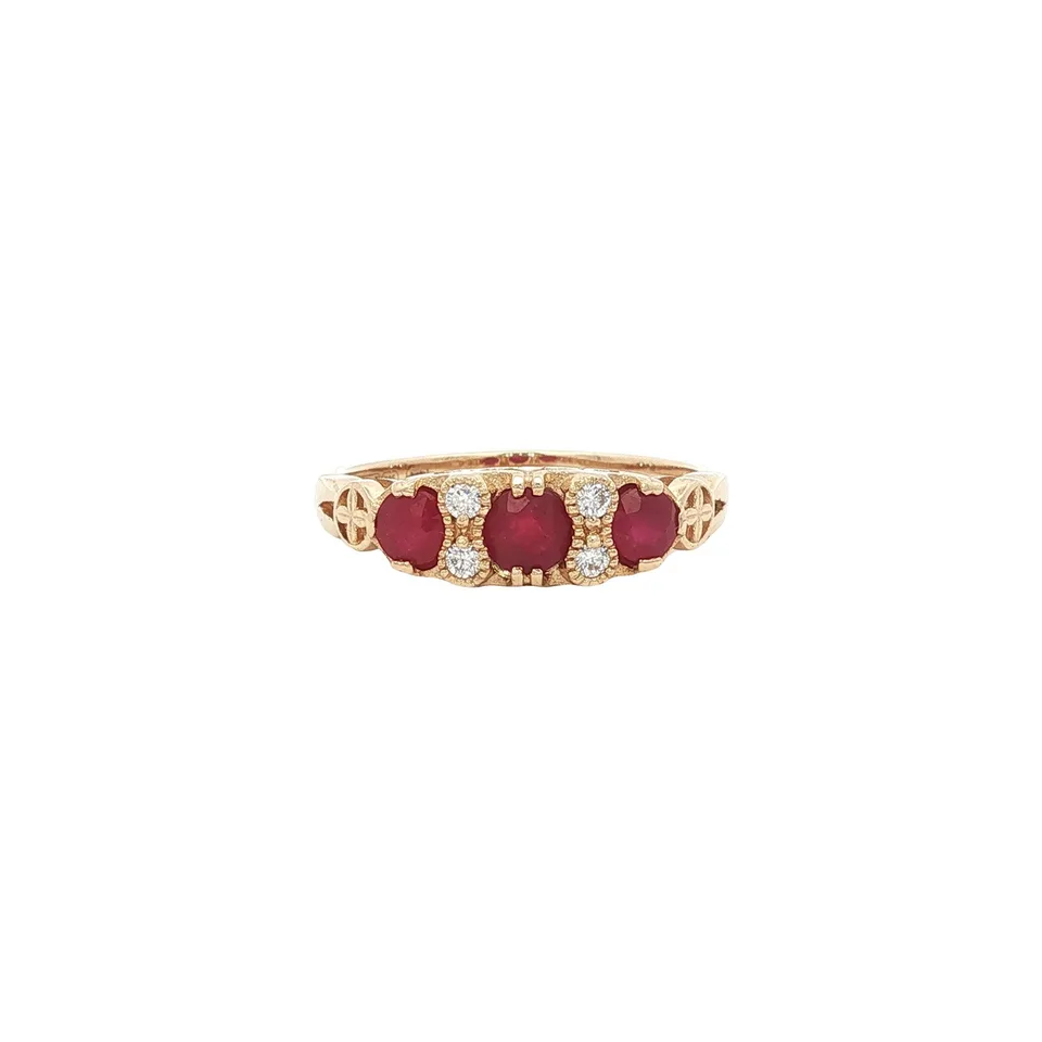 Vintage 14K Gold Ring with Ruby and Diamond