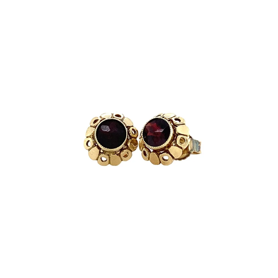 Vintage 14K Gold Stud Earrings with Garnet