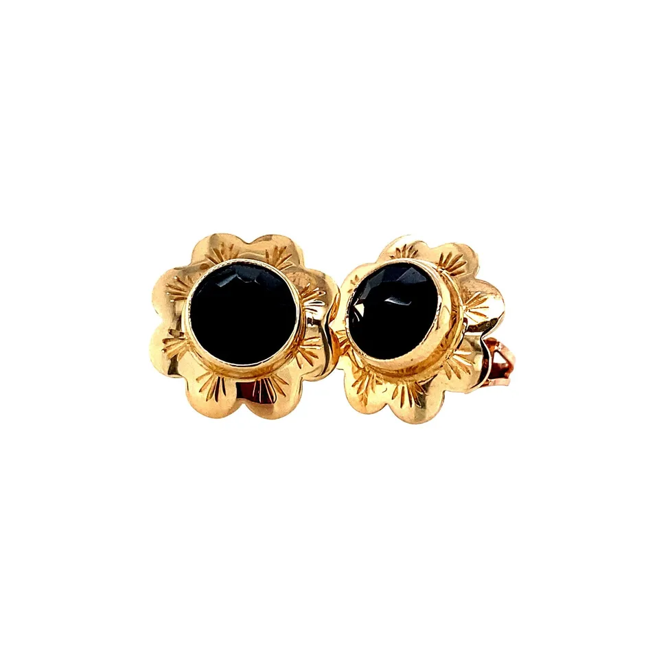 Vintage 14K Gold Stud Earrings with Garnet