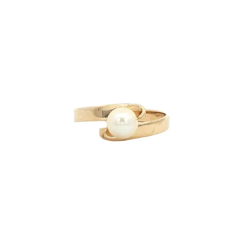 Vintage 14K Gold Ring with Pearl
