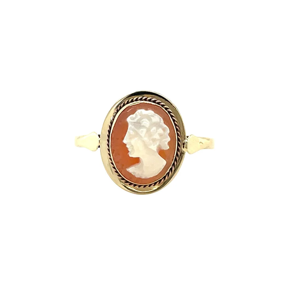 Vintage 14K Gold Ring with Cameo