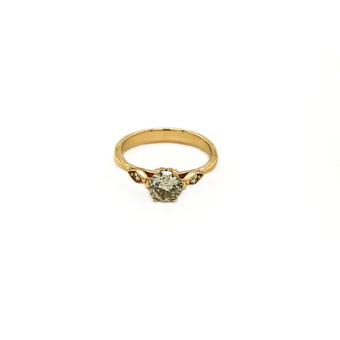 Vintage 18K Gold Ring with Diamond
