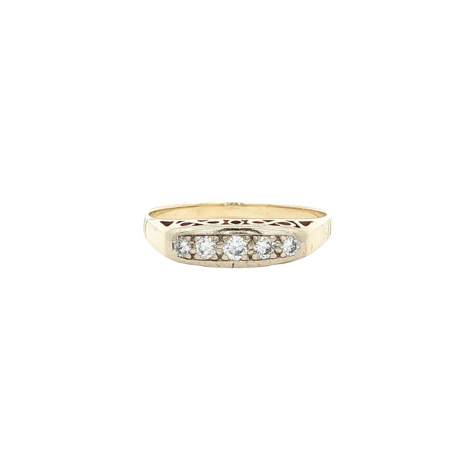 Vintage 14K Gold Ring with Diamond