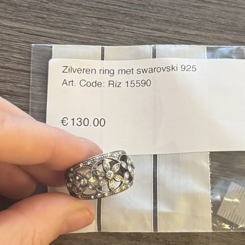 Vintage Sterling Silver Ring with Swarovski