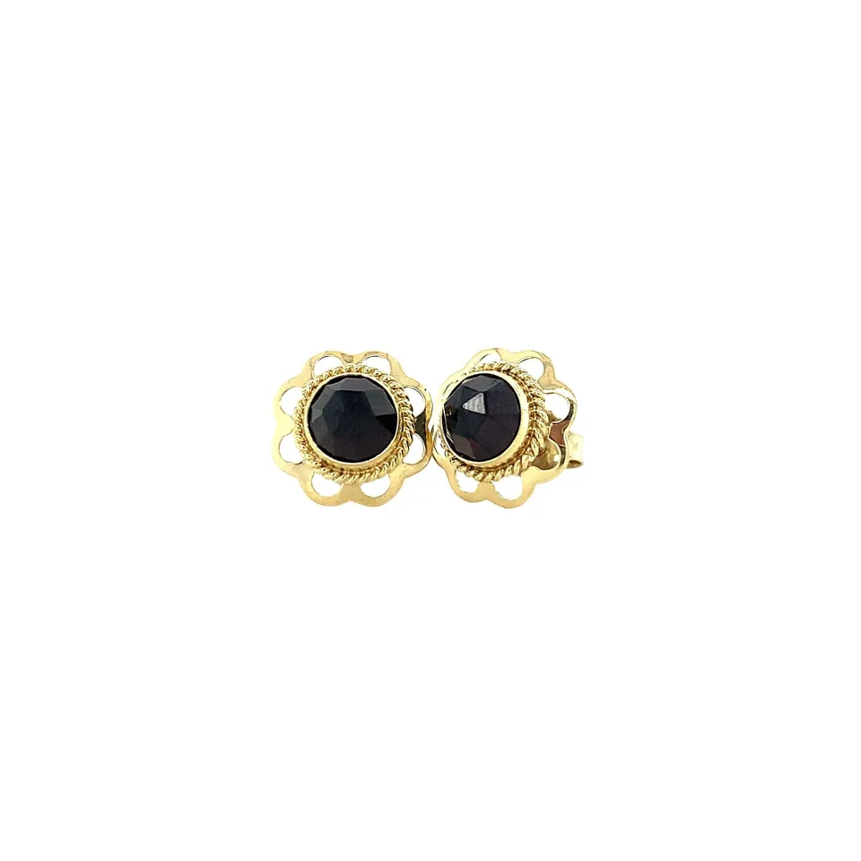 Vintage 14K Gold Stud Earrings with Garnet
