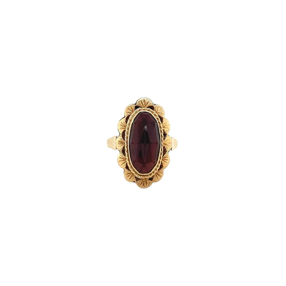 Vintage 14K Gold Ring with Garnet