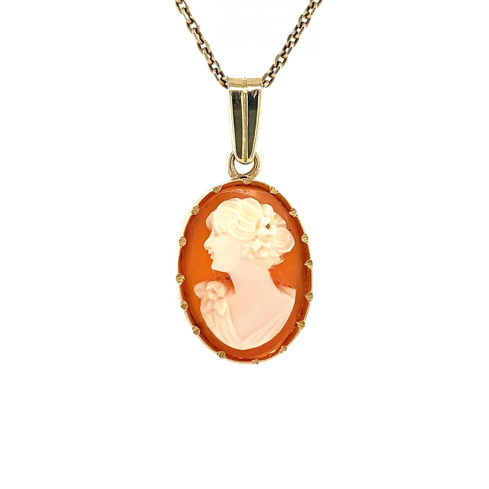 Vintage 14K Gold Pendant with Cameo