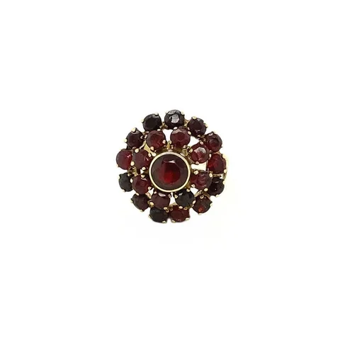 Vintage Cluster 9K Gold Ring with Garnet