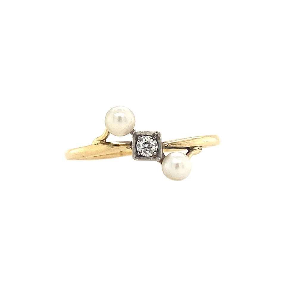 Vintage 14K Two Tone Gold Ring with Pearl and Diamond