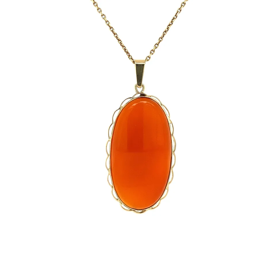 Vintage 14K Gold Pendant with Carnelian