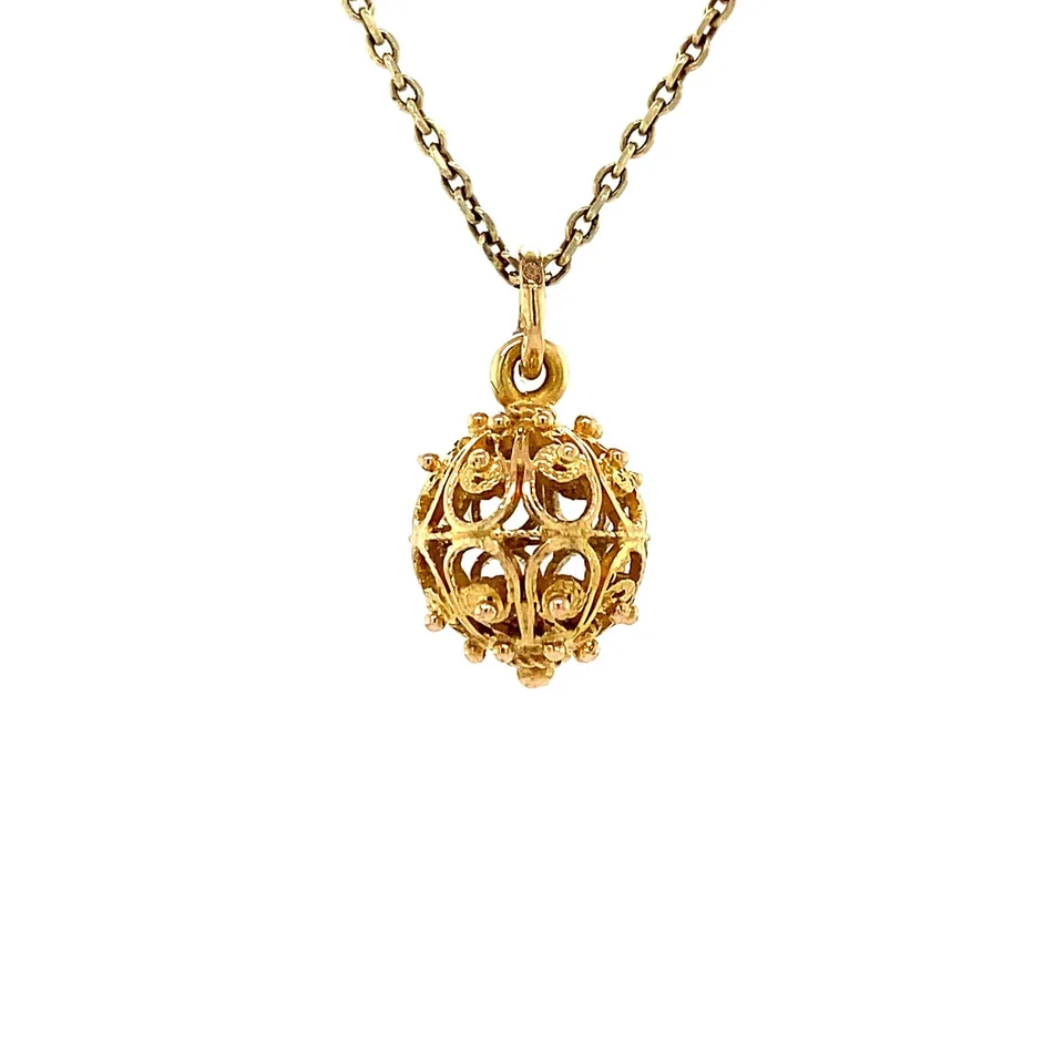 Vintage 14K Gold Pendant Filigree