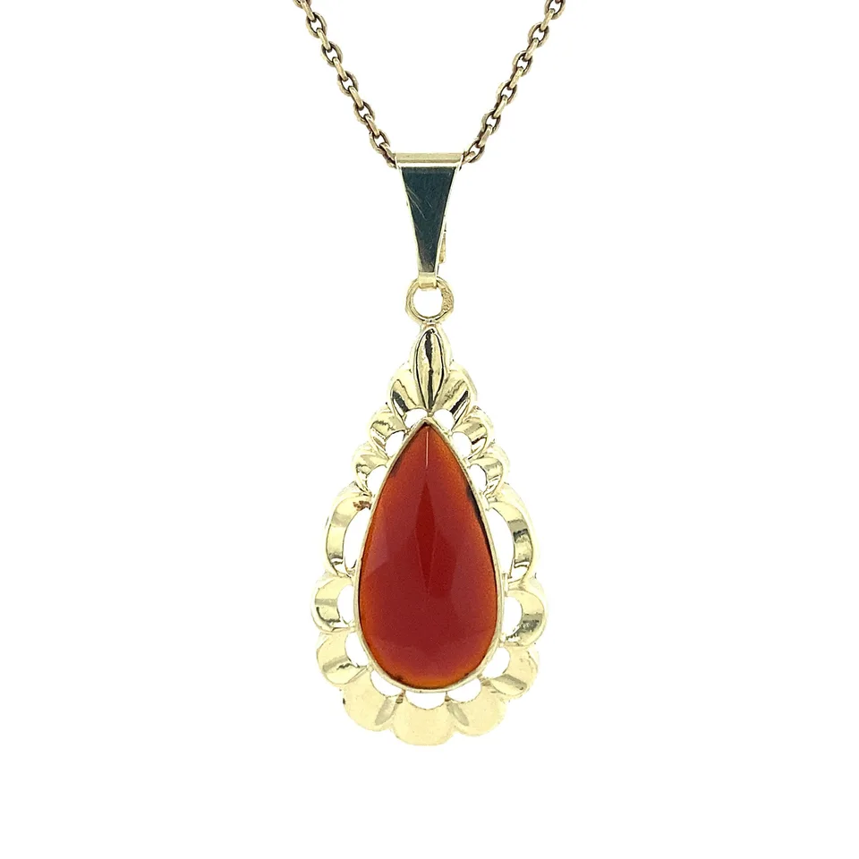 Vintage 14K Gold Pendant with Carnelian