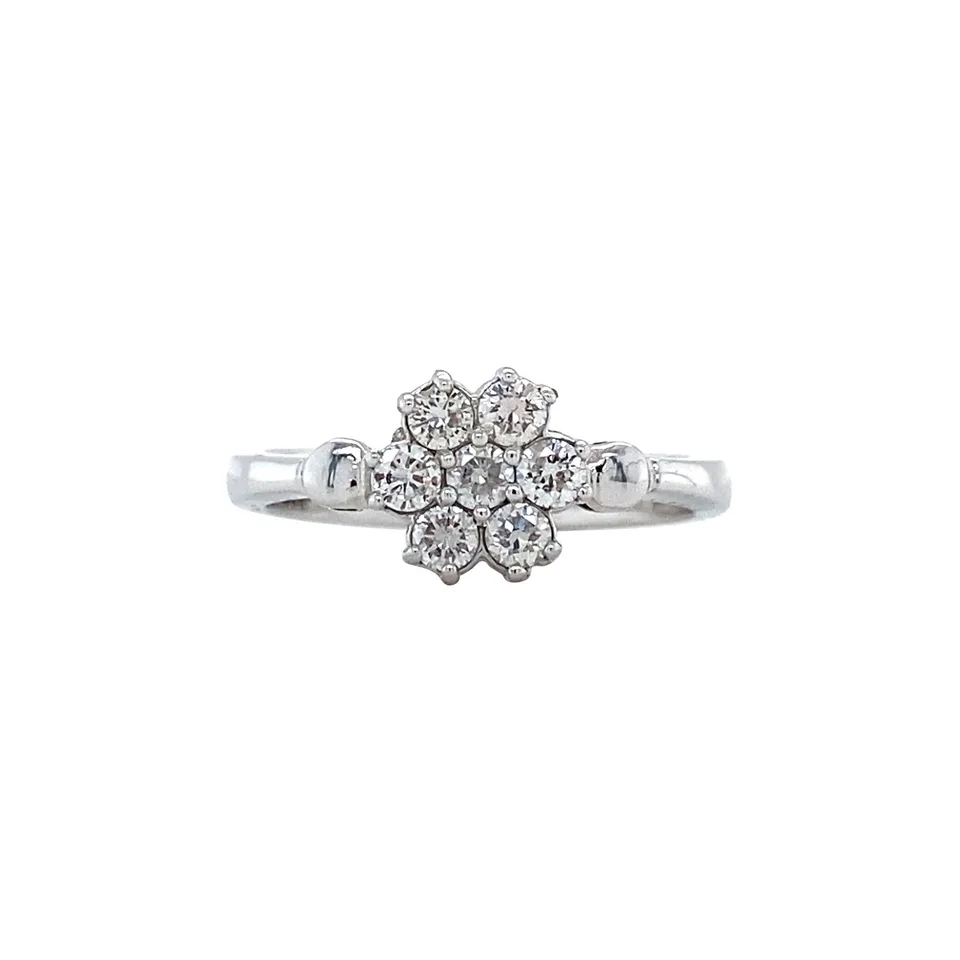 Vintage 18K White Gold Cluster Ring with Diamond
