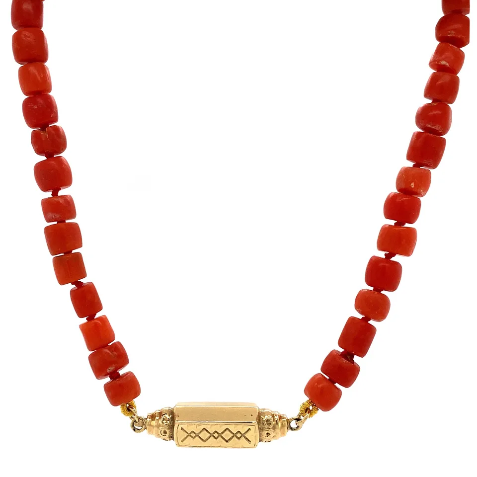 Vintage Red Coral Necklace with 14K Gold Decorative Clasp 47 cm