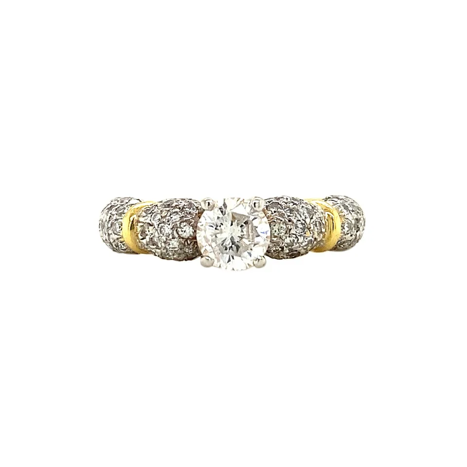 Vintage 18K Gold Ring with Diamond