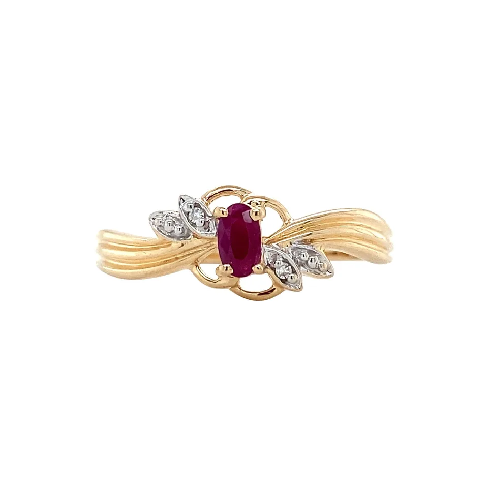 Vintage 14K Gold Ring with Ruby and Diamond