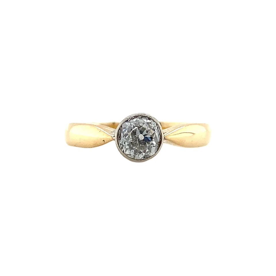 Vintage 14K Gold Ring with Diamond
