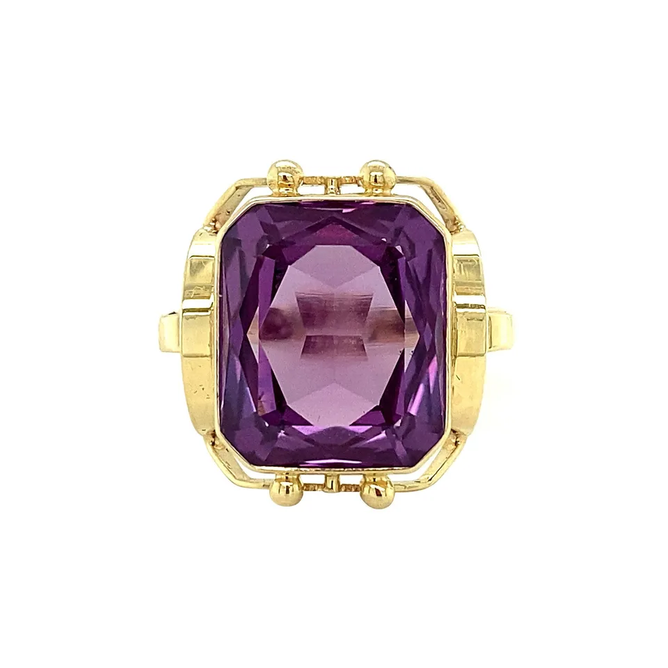 Vintage 14K Gold Ring with Paarse Sapphire