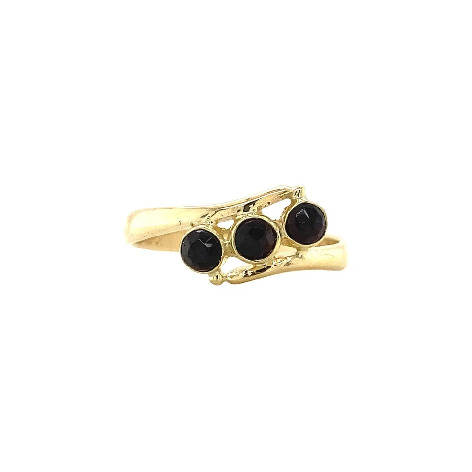 Vintage 14K Gold Ring with Garnet
