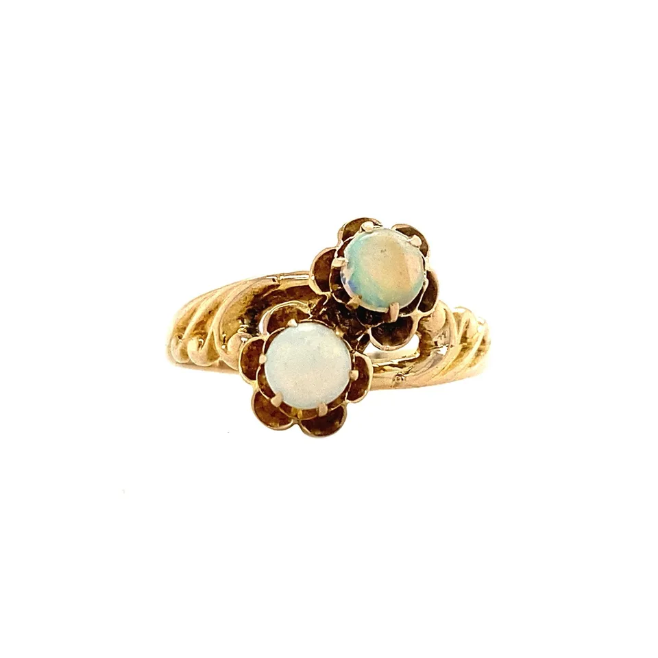 Vintage 9K Gold Ring with Opal