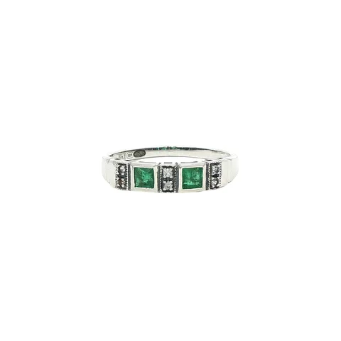 Vintage Sterling Silver Ring with Emerald and White Sapphire
