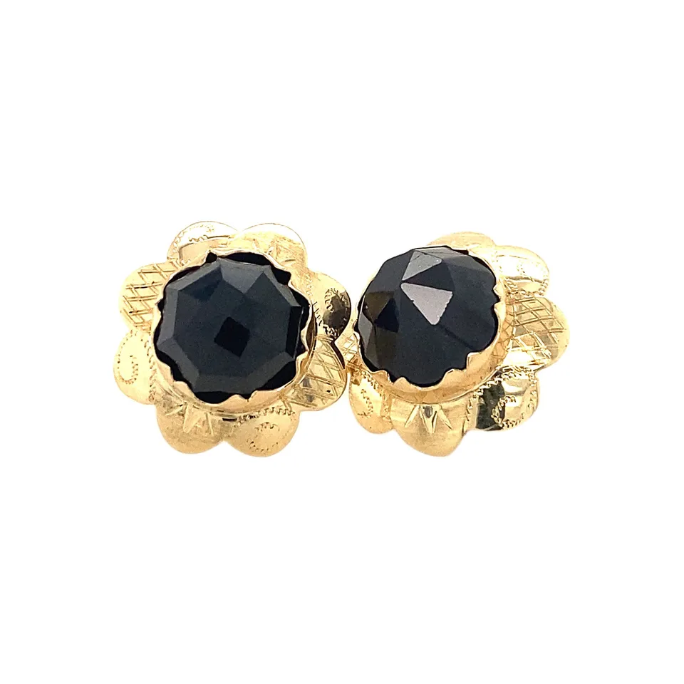 Vintage 14K Gold Stud Earrings with Garnet