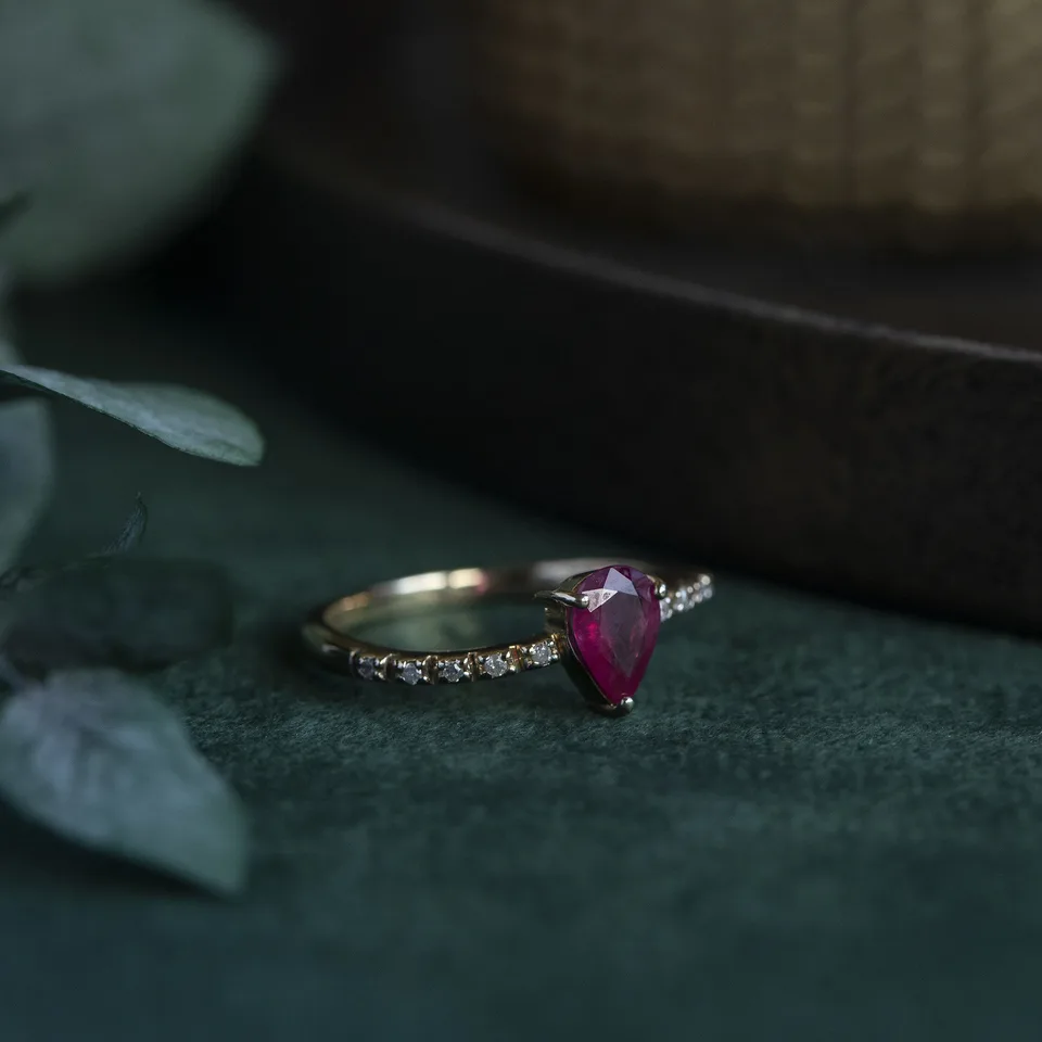 Vintage 9K Gold Ring with Ruby and Diamond