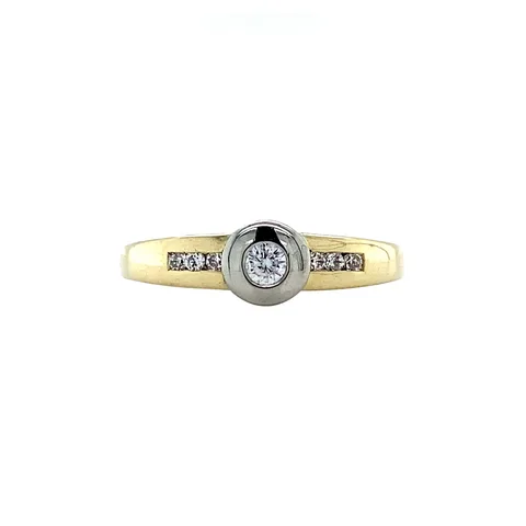 Vintage 14K Gold Ring with Cubic Zirconia