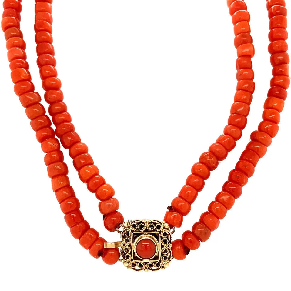 Vintage Red Coral Necklace with 14K Gold Decorative Clasp 44 cm