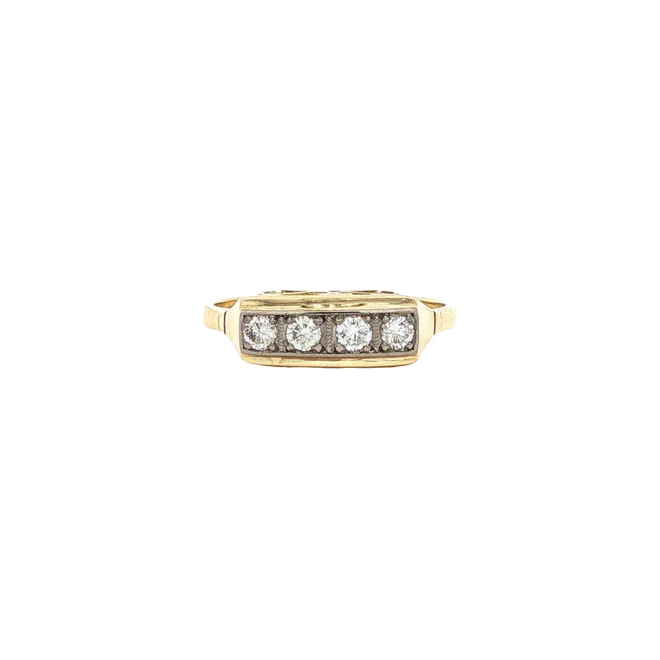 Vintage 14K Gold Ring with Diamond
